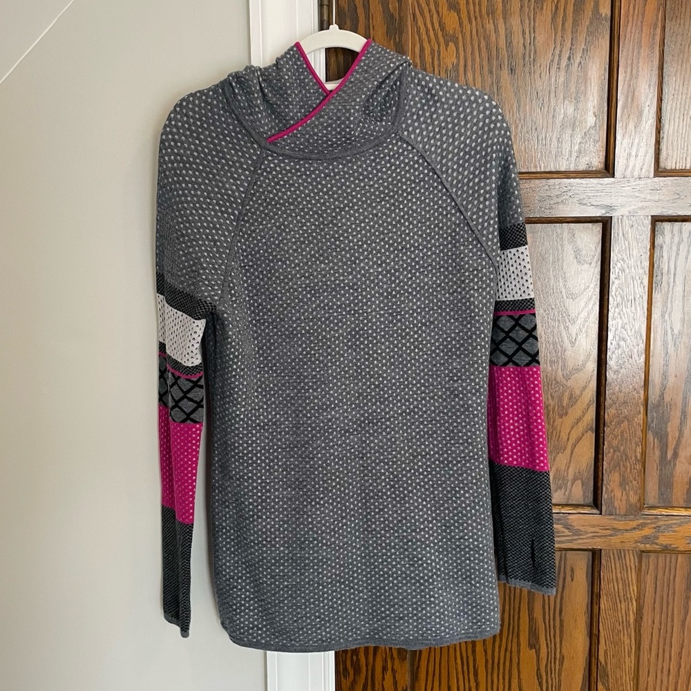 Krimson Klover Summit Pullover Hooded Sweater (wool/silk, size medium)
